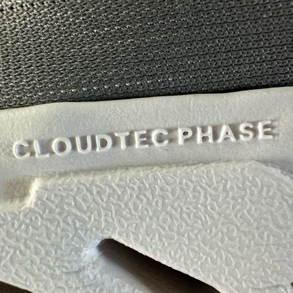 On Cloud Cloudtech Phase Grey And White Sneakers - image 4